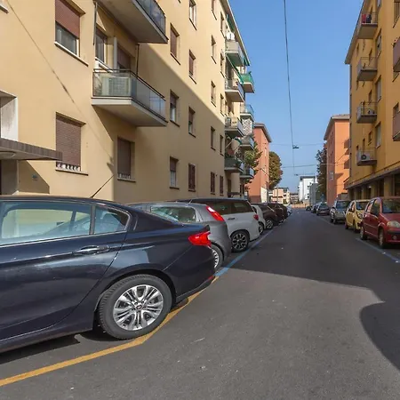 Bolognina Tra Stazione, Fiera E Tecnopolo Apartment *